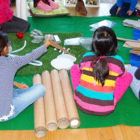Image of children in Project Room